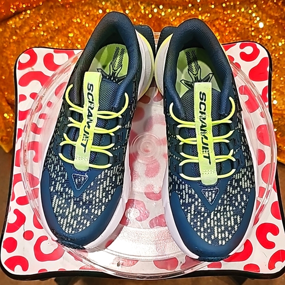 C Under Armour BPS Scramjet 5 Running Shoes Size 1Y Teal/Green/White - Picture 7 of 8